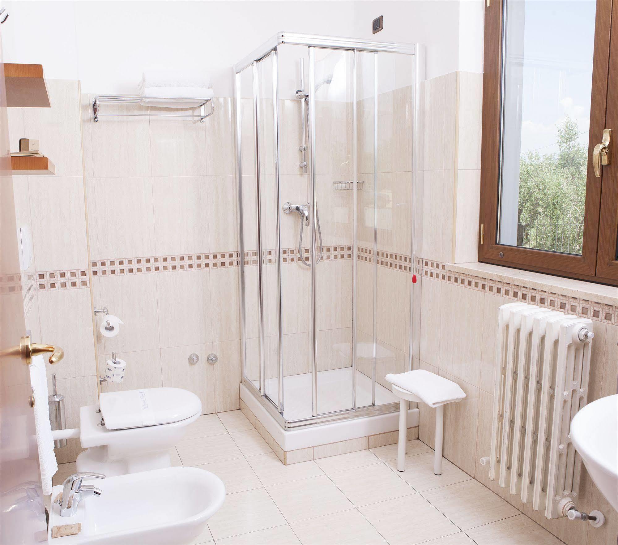 Hotel Villa Fiorita Джулианова Экстерьер фото